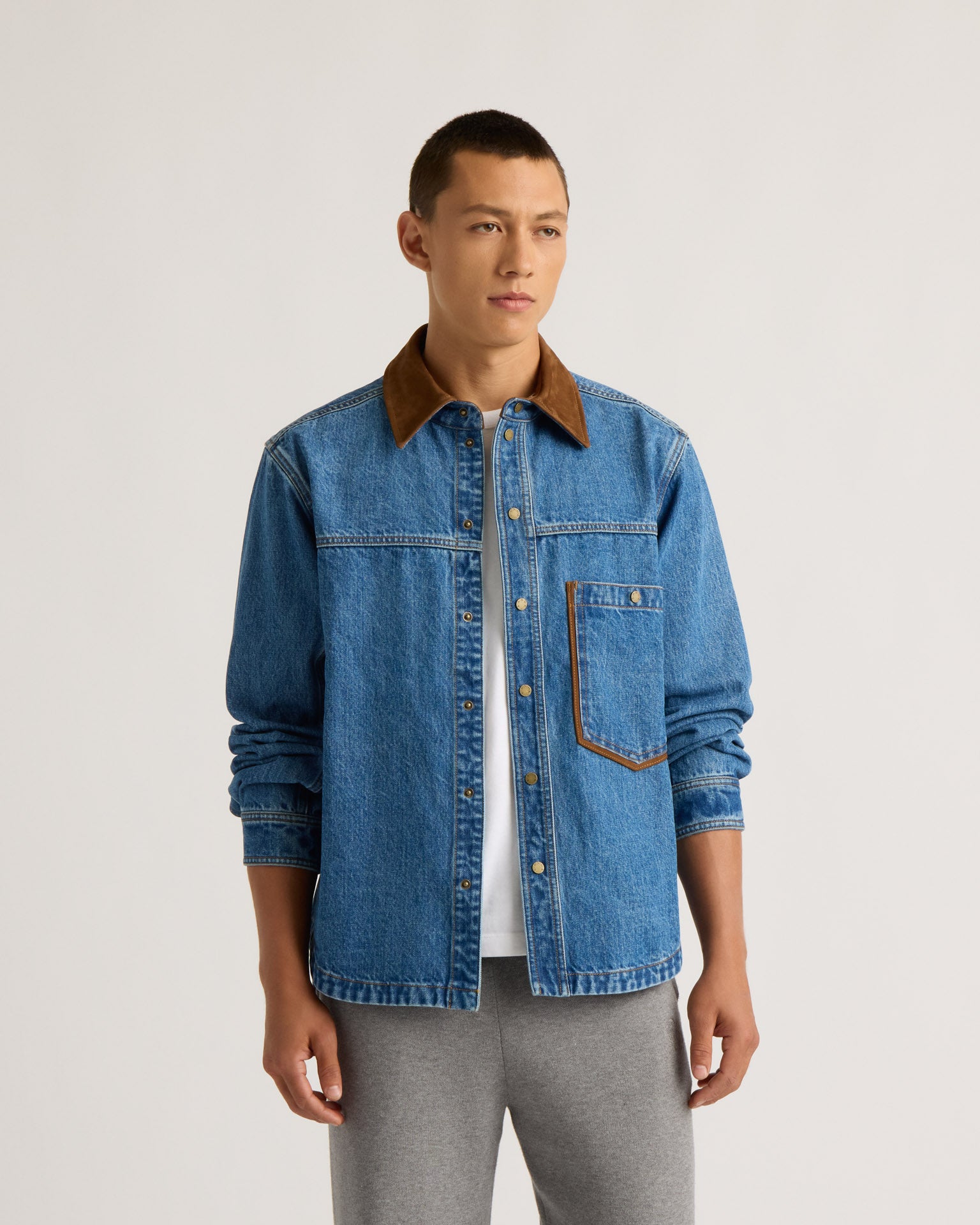 kanuk-brisebois-surchemise-en-jean-et-nubuck image 3