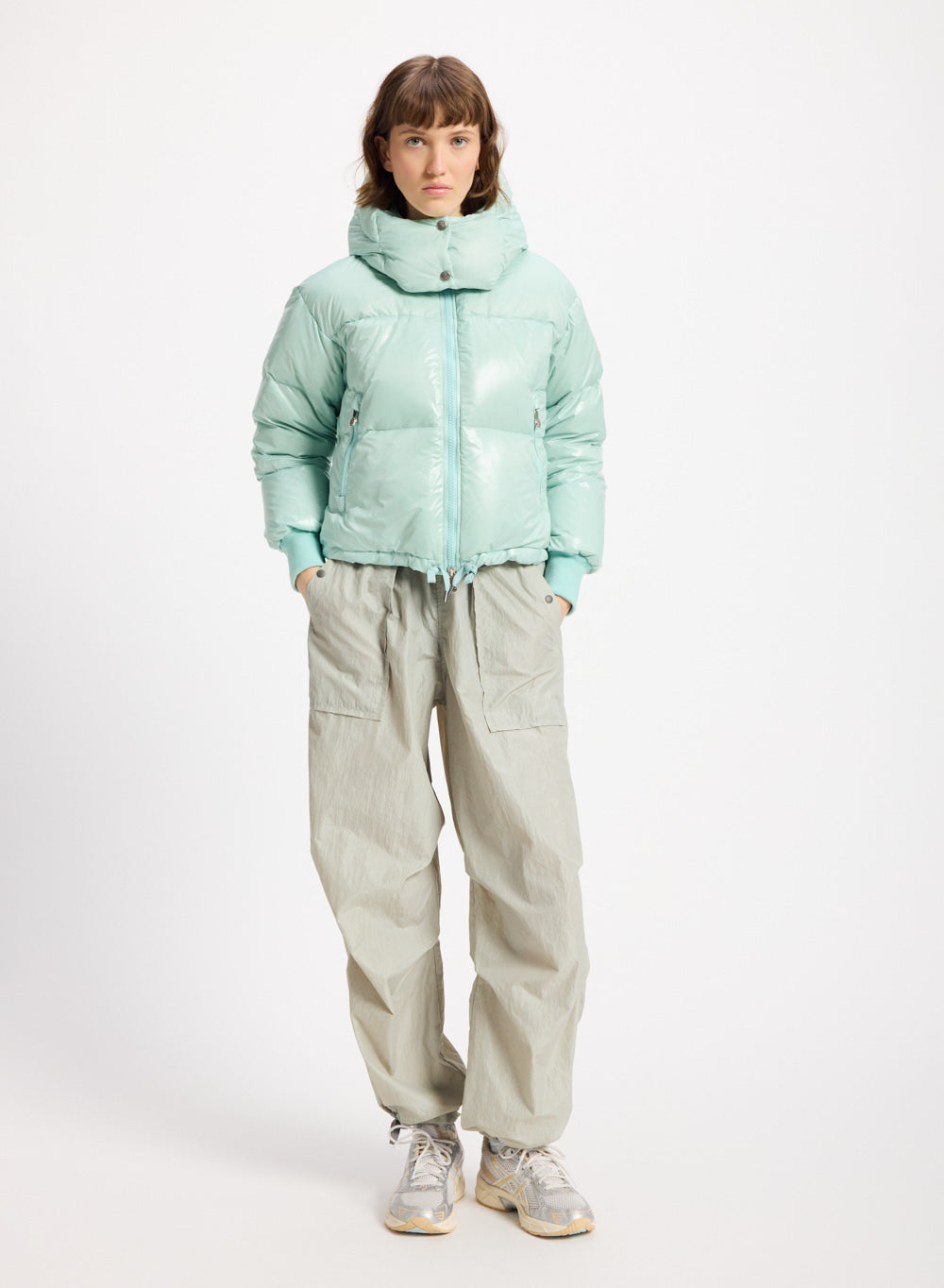 doudoune-courte-capuche-femme-pyrenex-altic-vert-d-eau image 2