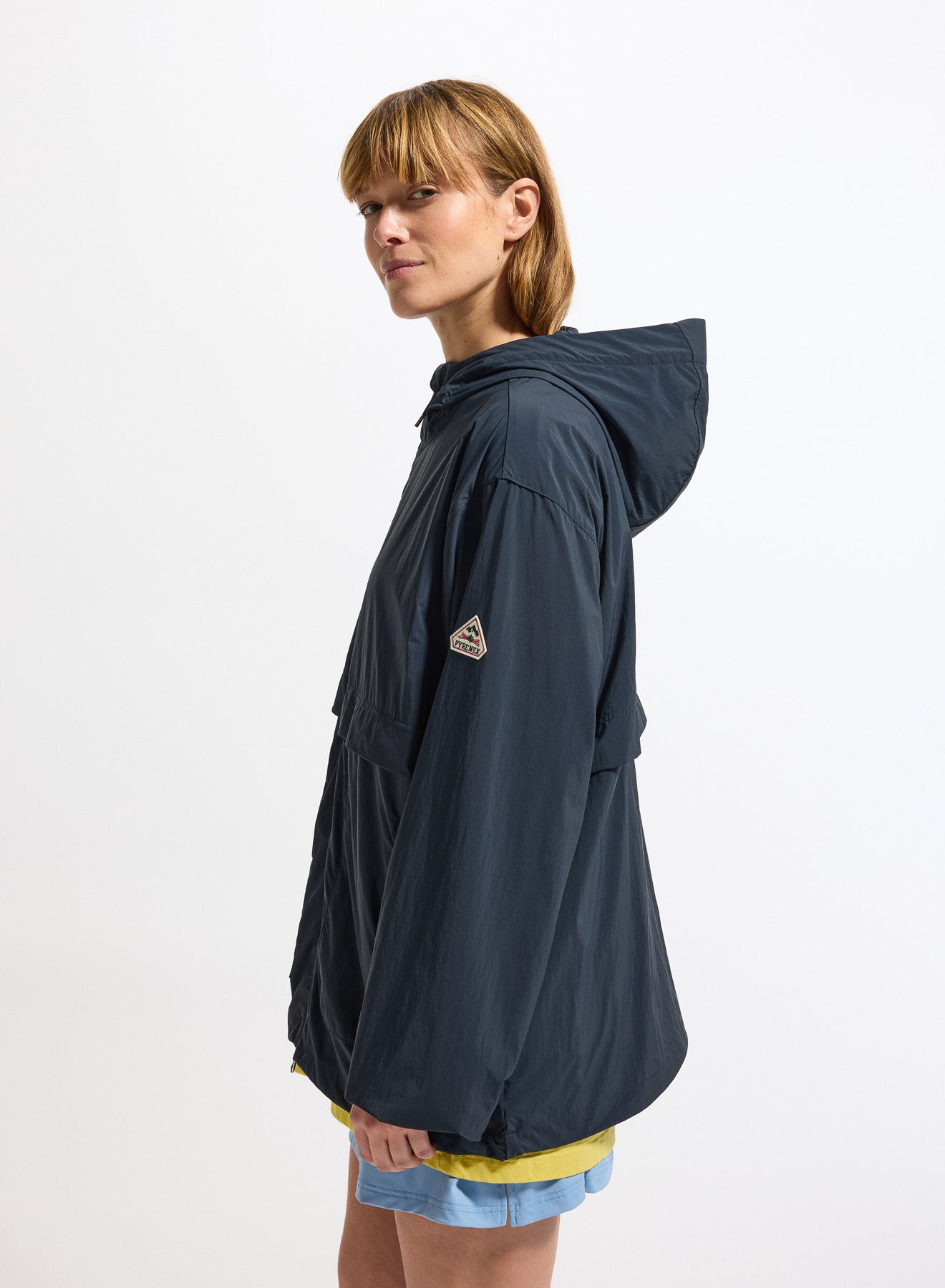 coupe-vent-unisexe-capuche-pyrenex-soulere-bleu-marine image 6