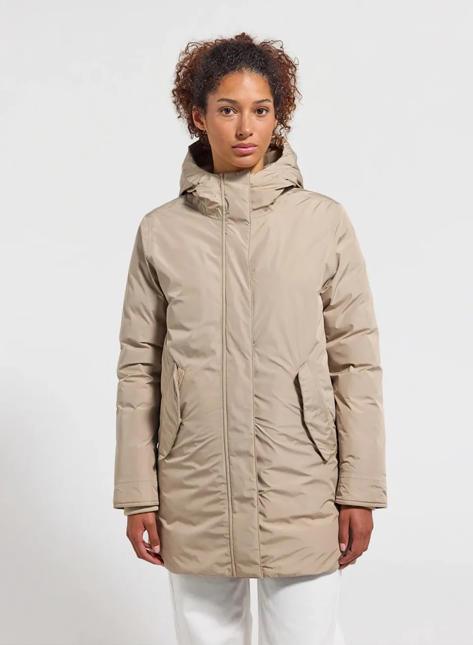 parka-imperm-able-femme-pyrenex-easy-beige-duvet-naturel-coupe-longue-capuche image 1
