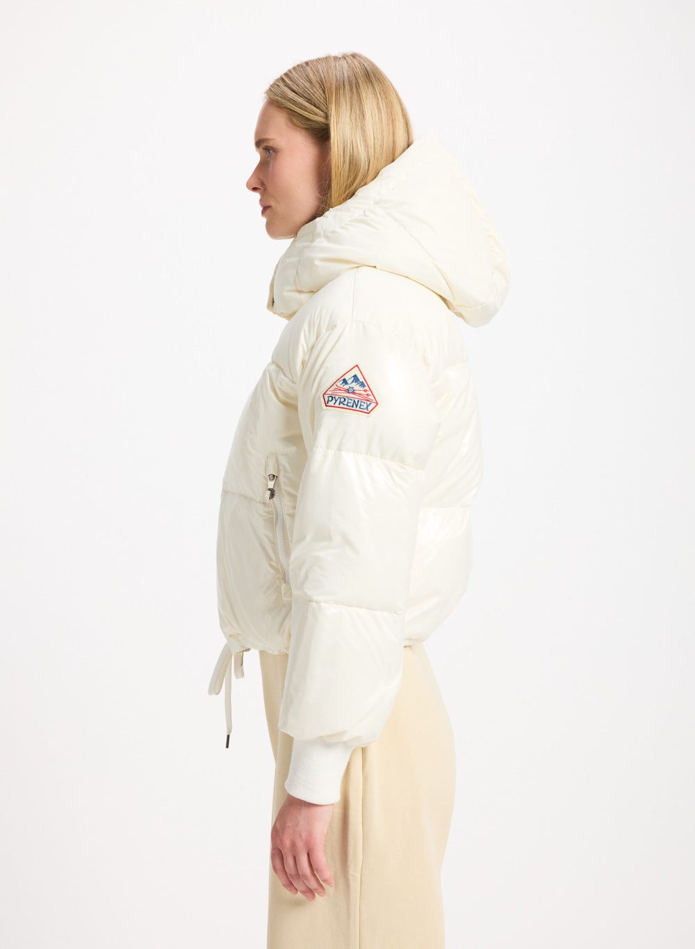 pyrenex-altic-doudoune-courte-capuche-femme-blanche-brillante image 3