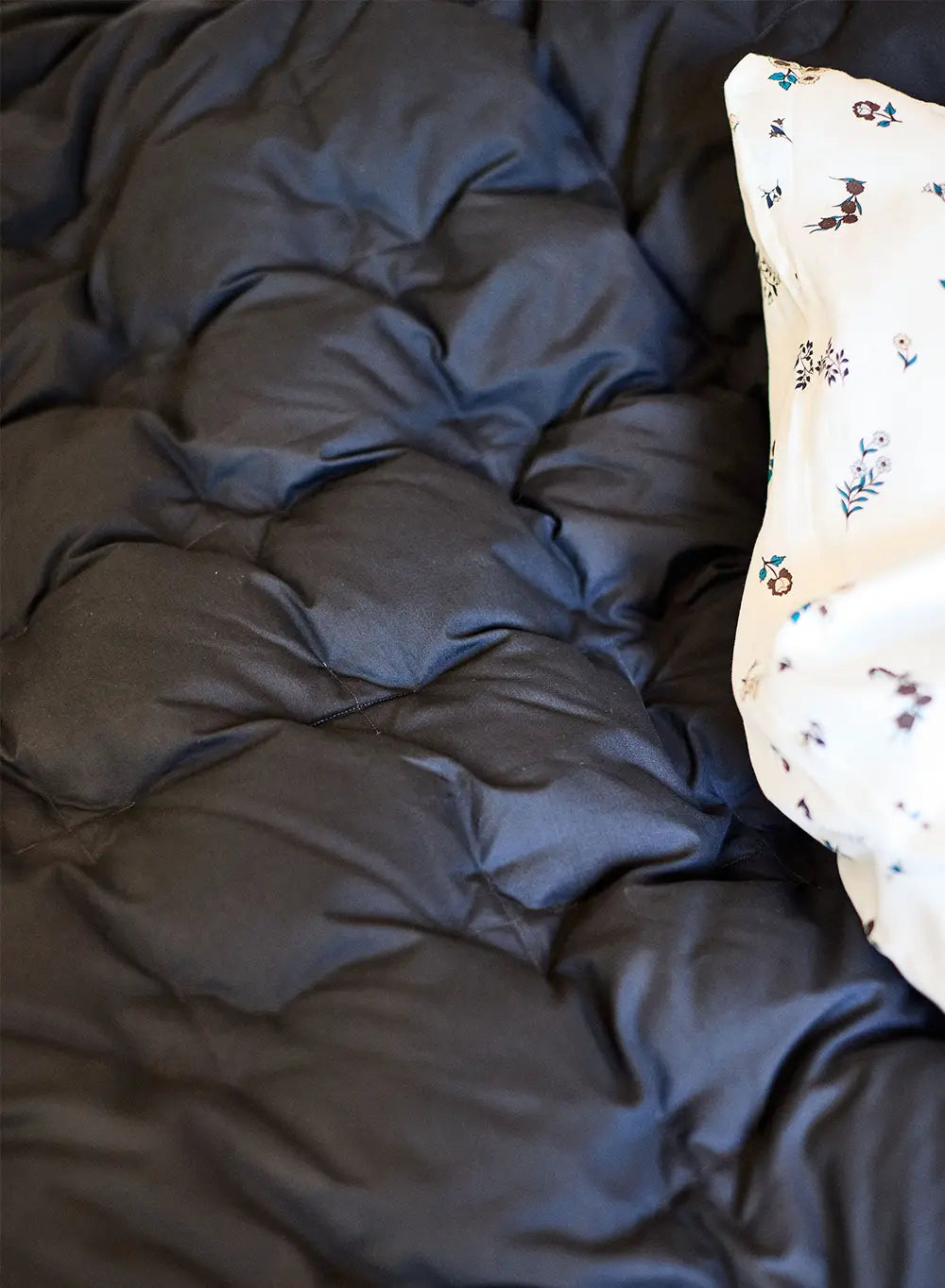 plaid-pyrenex-caresse-carbone-duvet image 3
