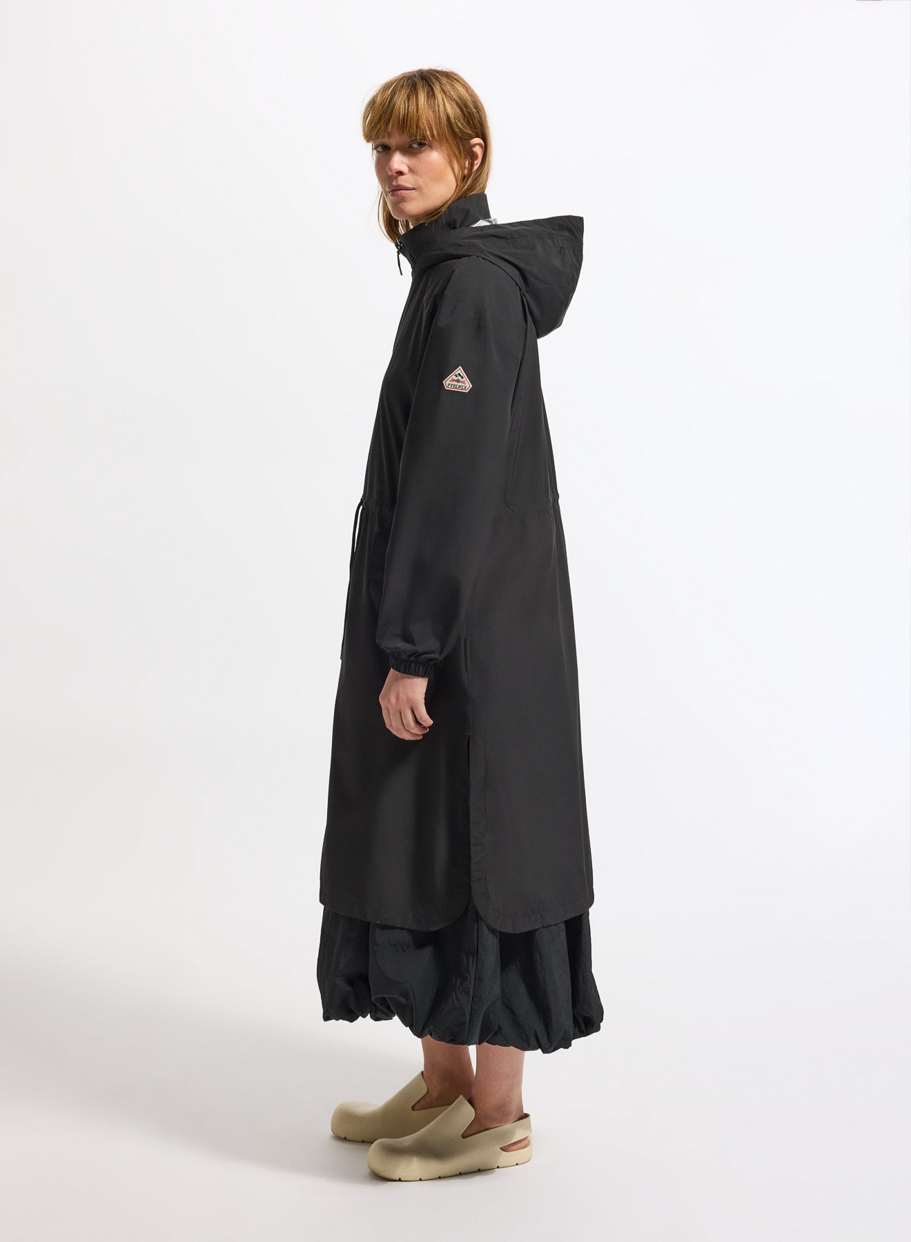 pyrenex-gemme-parka-longue-imperm-able-femme-noire-capuche image 3
