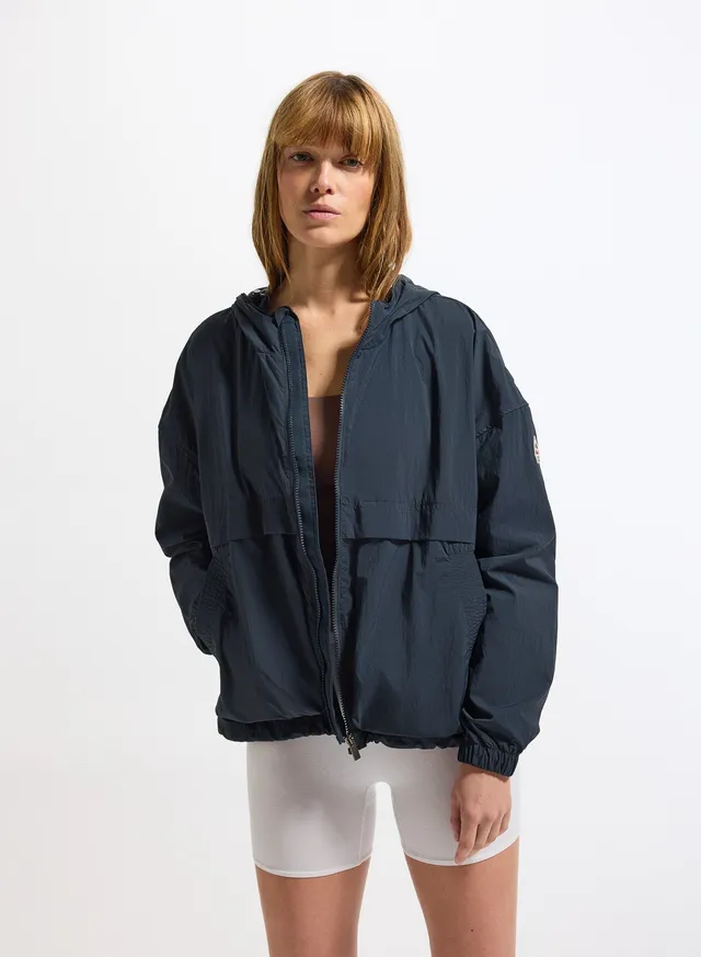 pyrenex-yoko-coupe-vent-court-femme-en-tissu-recycl-deep-ink image 1