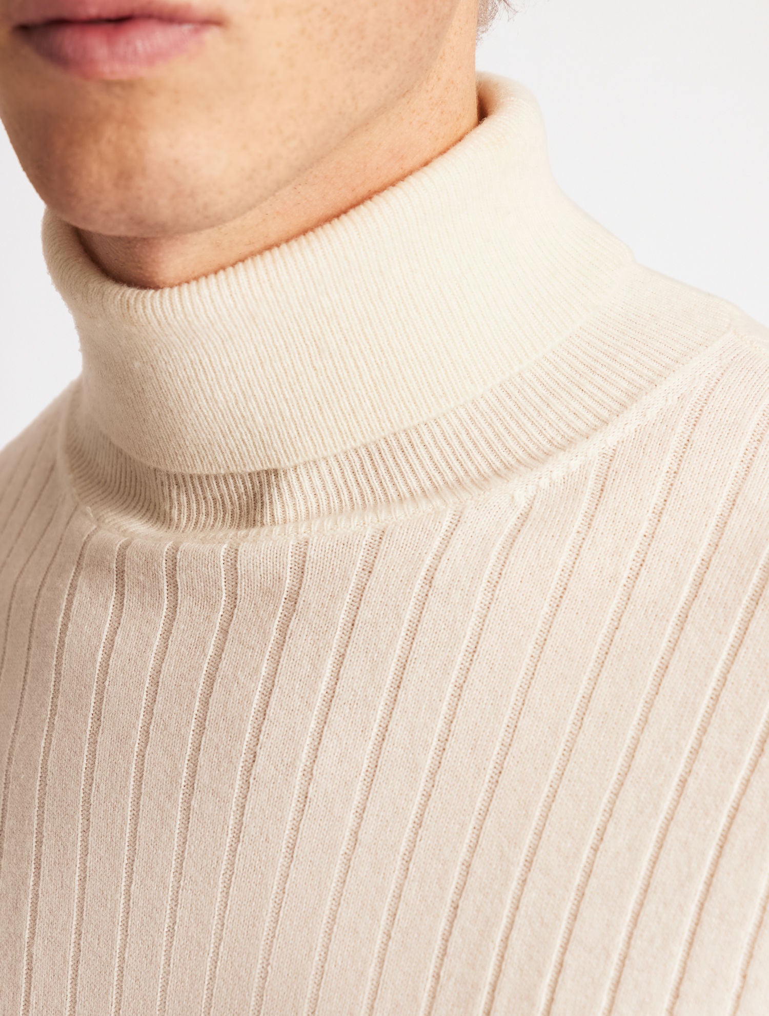 fusalp-pull-armand-pull-homme-col-montant-soie-cachemire-c-tel image 4