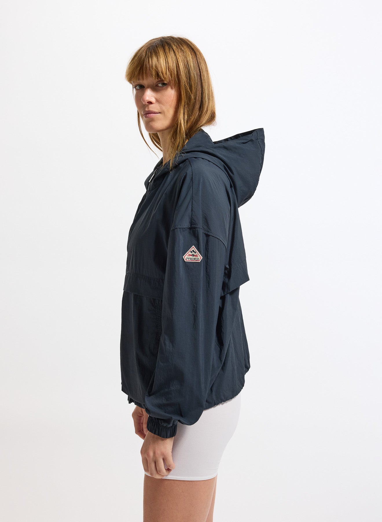 pyrenex-yoko-coupe-vent-court-femme-en-tissu-recycl-deep-ink image 3