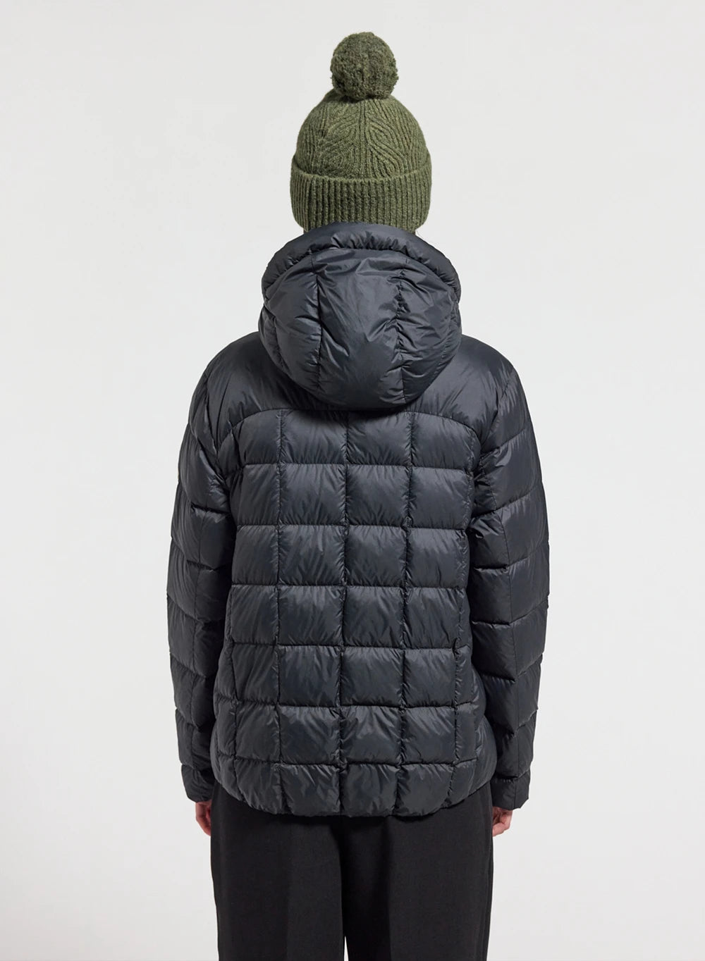 pyrenex-sunray-doudoune-ultra-l-g-re-femme-noire-capuche image 4