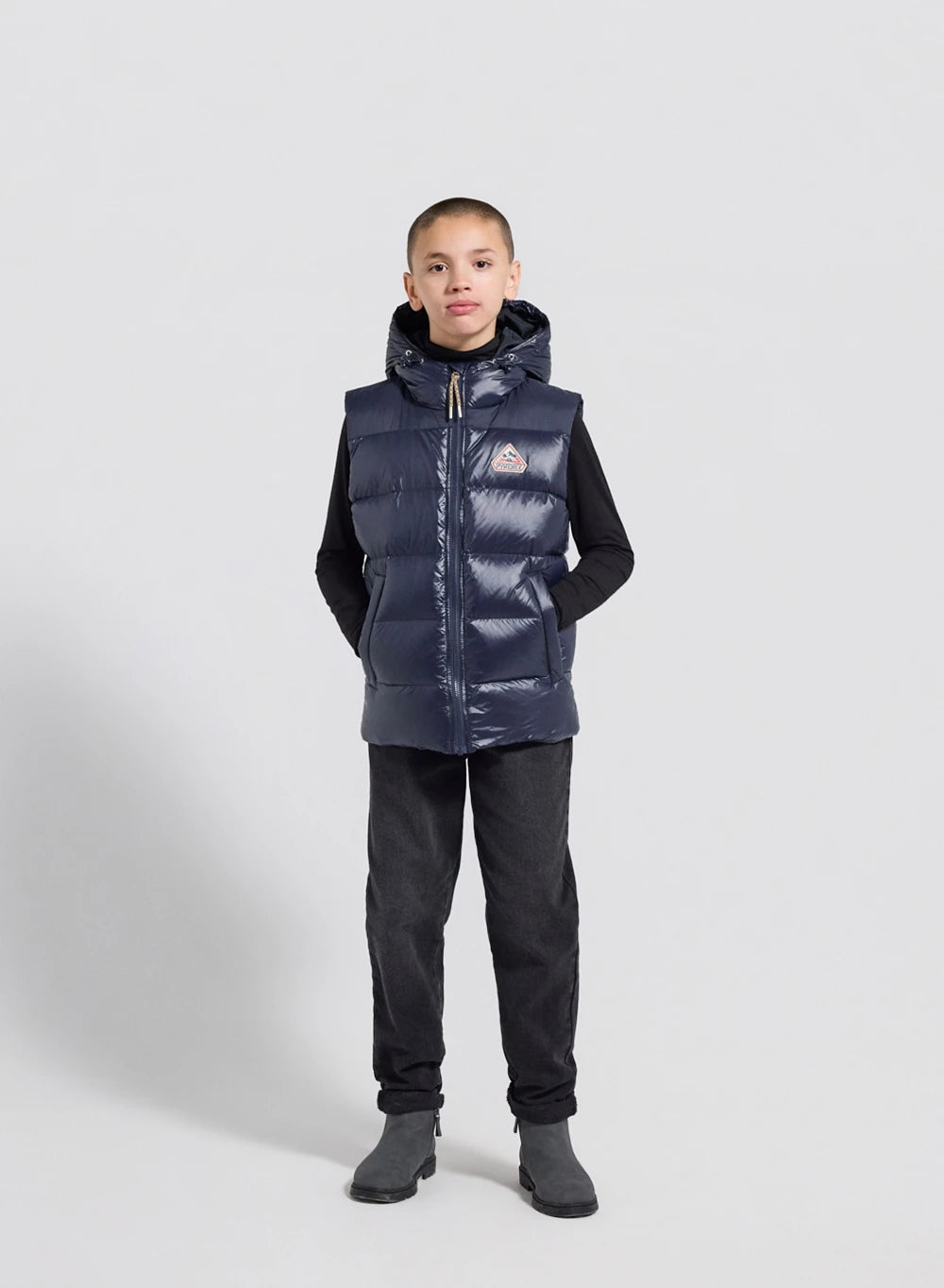 doudoune-sans-manches-enfant-pyrenex-john-bleu-marine-capuche image 3