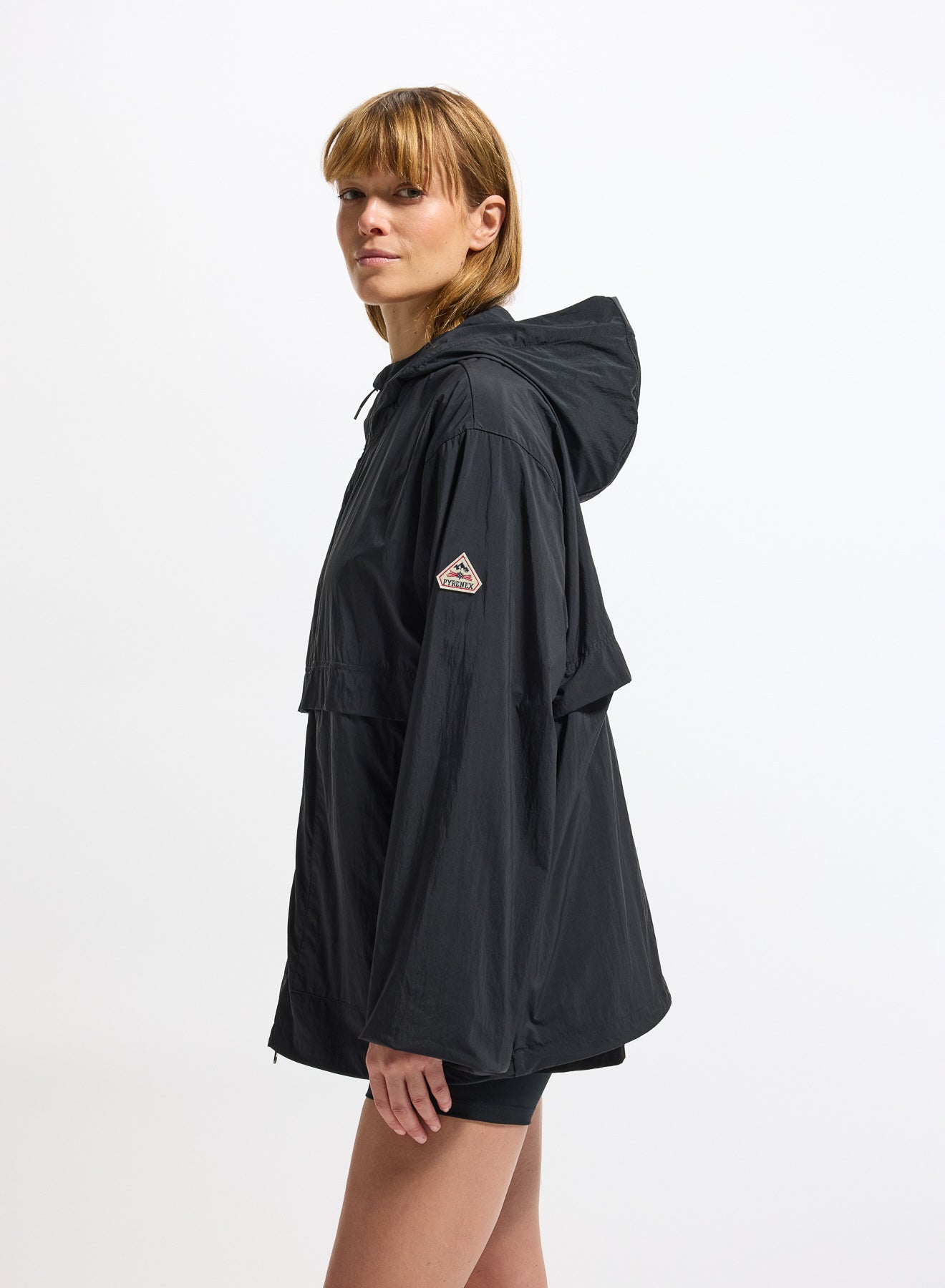 coupe-vent-pyrenex-soulere-unisexe-capuche-noir image 6