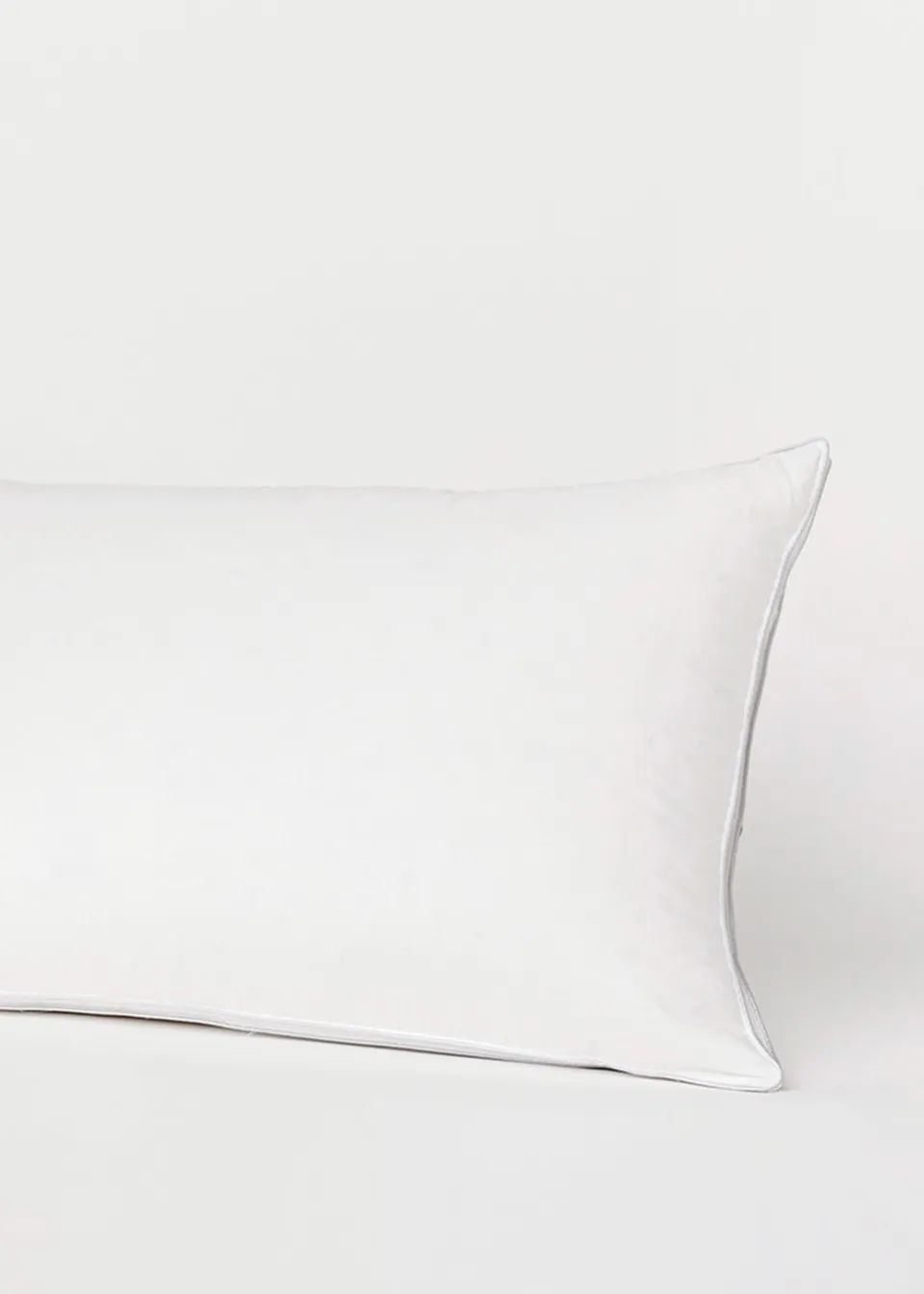 oreiller-plat-pyrenex-morzine-en-duvet-naturel-90-duvet-forme-plate image 1