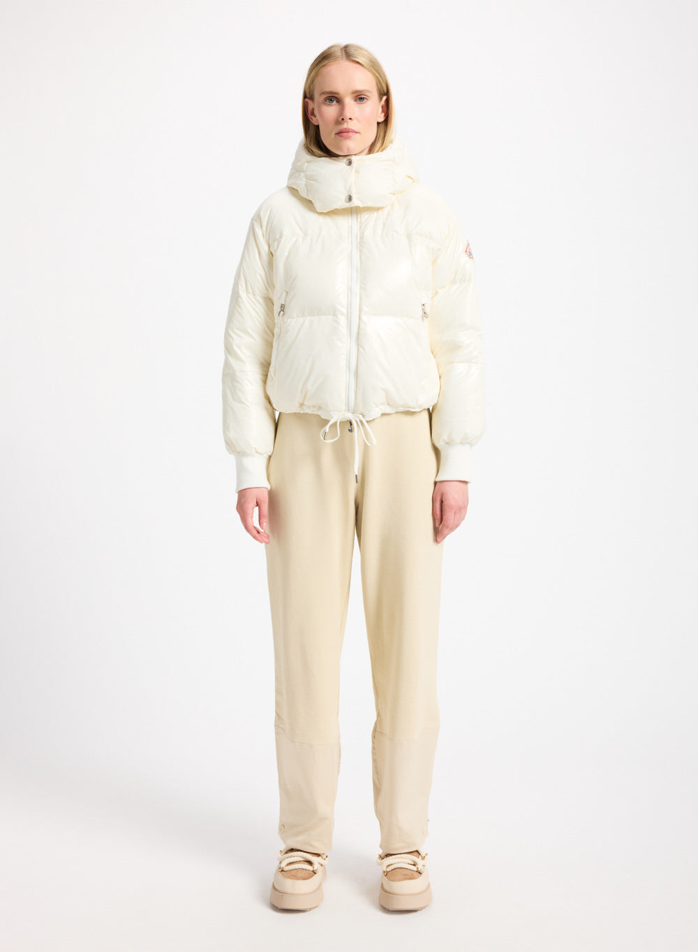 pyrenex-altic-doudoune-courte-capuche-femme-blanche-brillante image 2