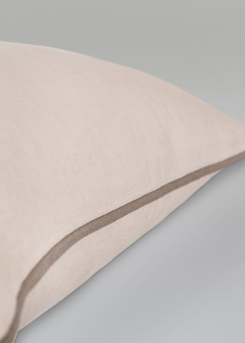 pyrenex-aliz-e-coussin-gris-perle-fabriqu-en-france image 2