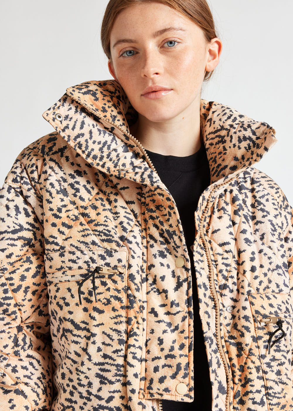 pyrenex-friday-doudoune-femme-wild-print-l-opard-x-roseanna image 6