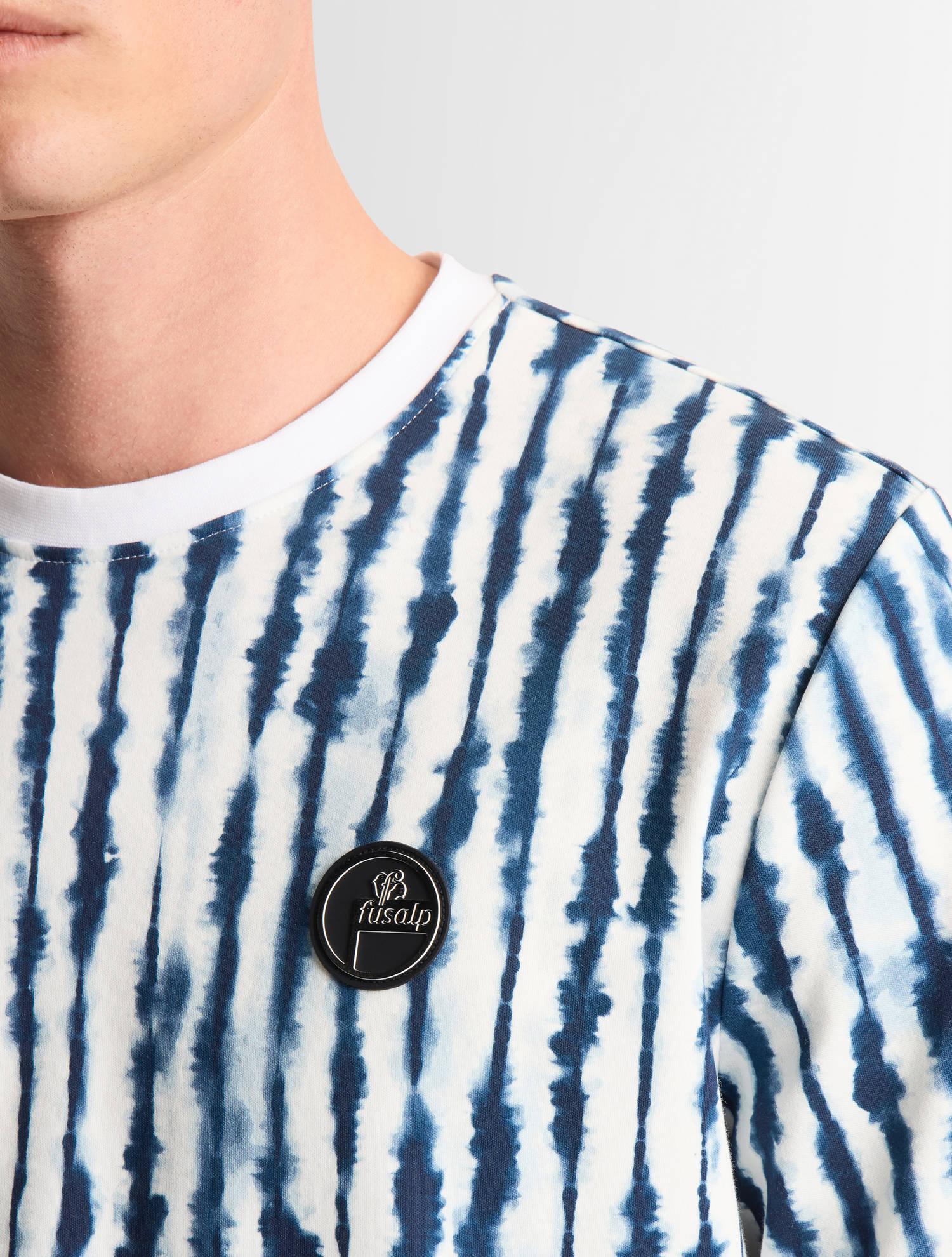 fusalp-tylo-shibo-t-shirt-jersey-doux-motif-poitrine image 4