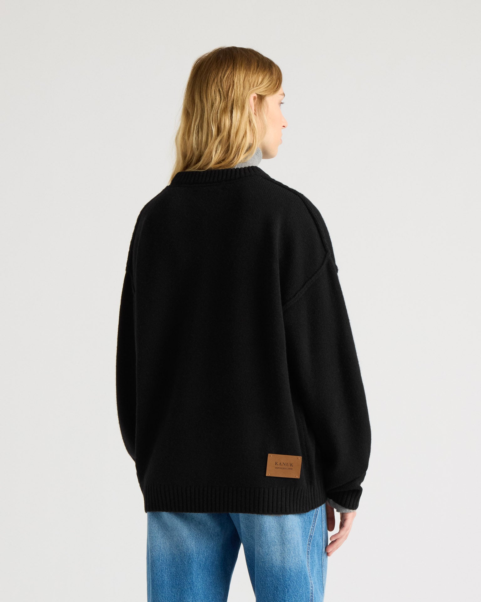 kanuk-flocon-pull-col-rond-logo-harfang-unisexe image 4