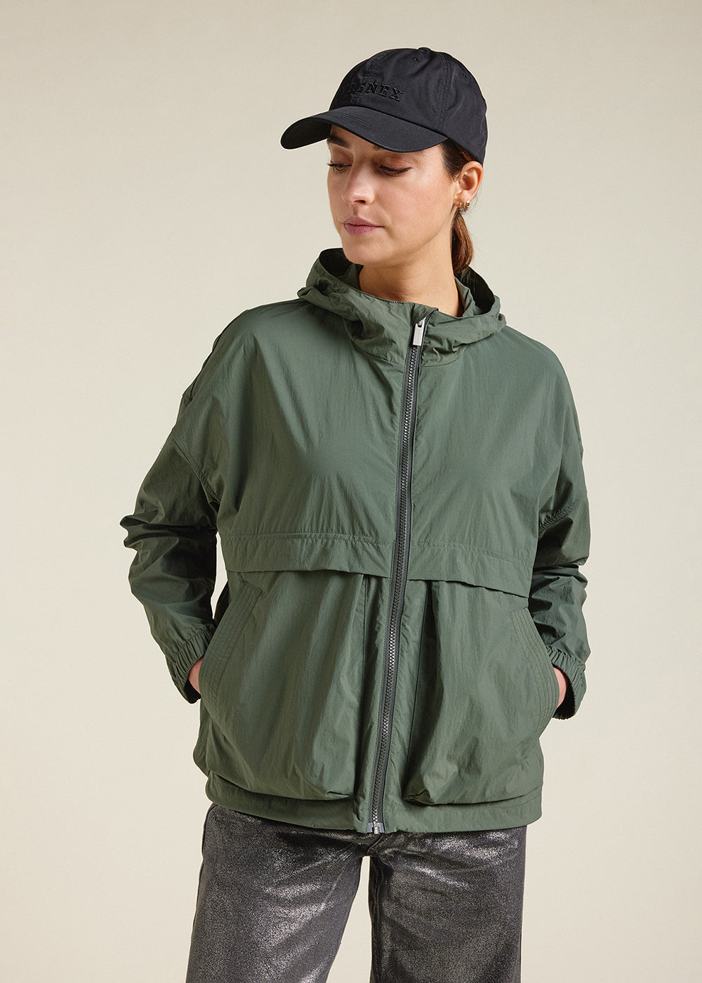 pyrenex-yoko-coupe-vent-court-femme-jungle-tissu-recycl image 2