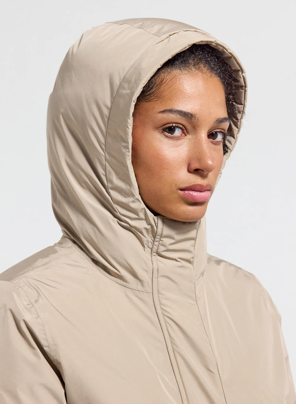 parka-imperm-able-femme-pyrenex-easy-beige-duvet-naturel-coupe-longue-capuche image 5