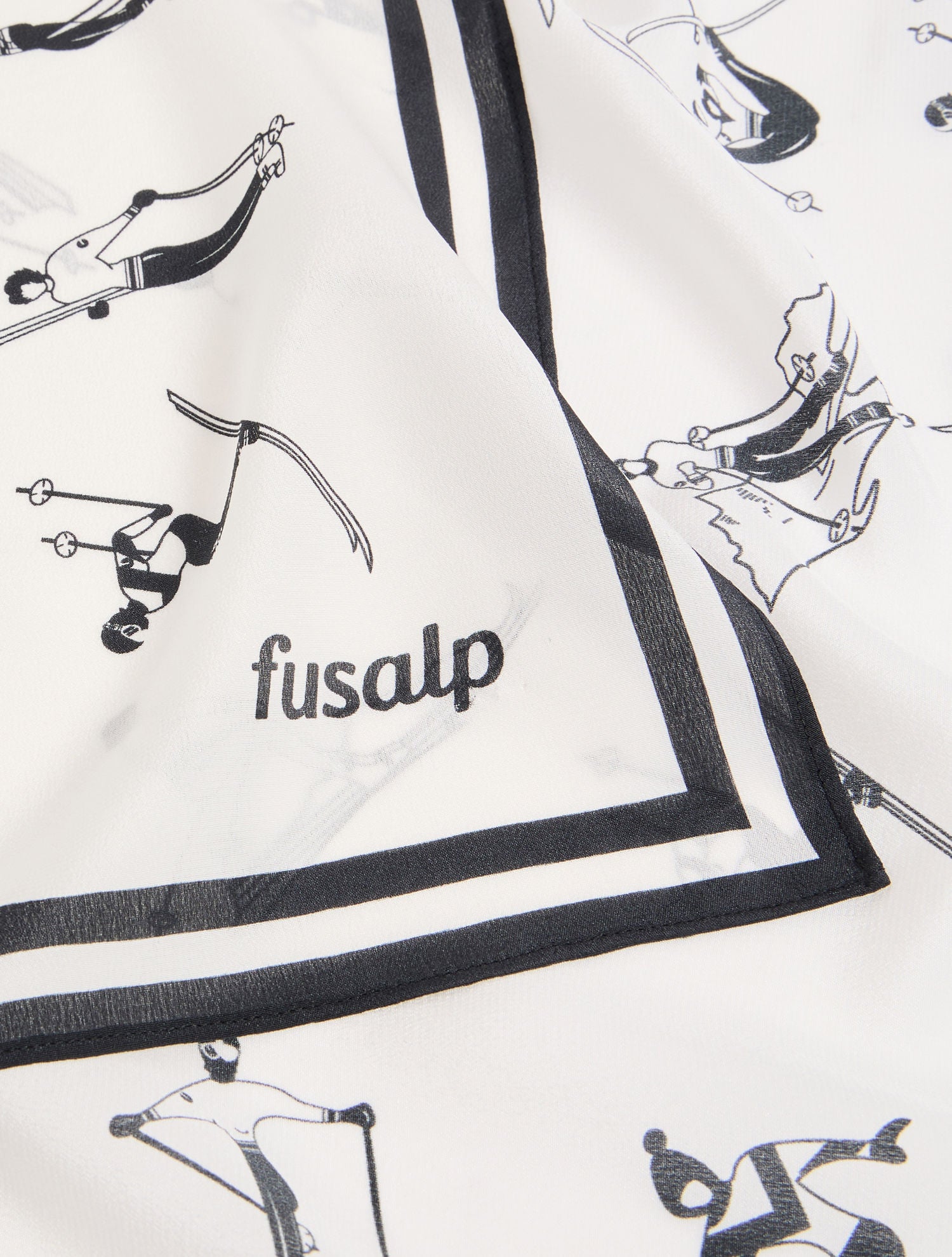fusalp-charpe-silk-scarf-carr-cr-pe-de-chine-imprim-skieurs image 2