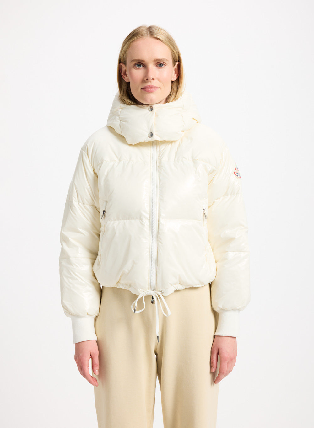 pyrenex-altic-doudoune-courte-capuche-femme-blanche-brillante image 1