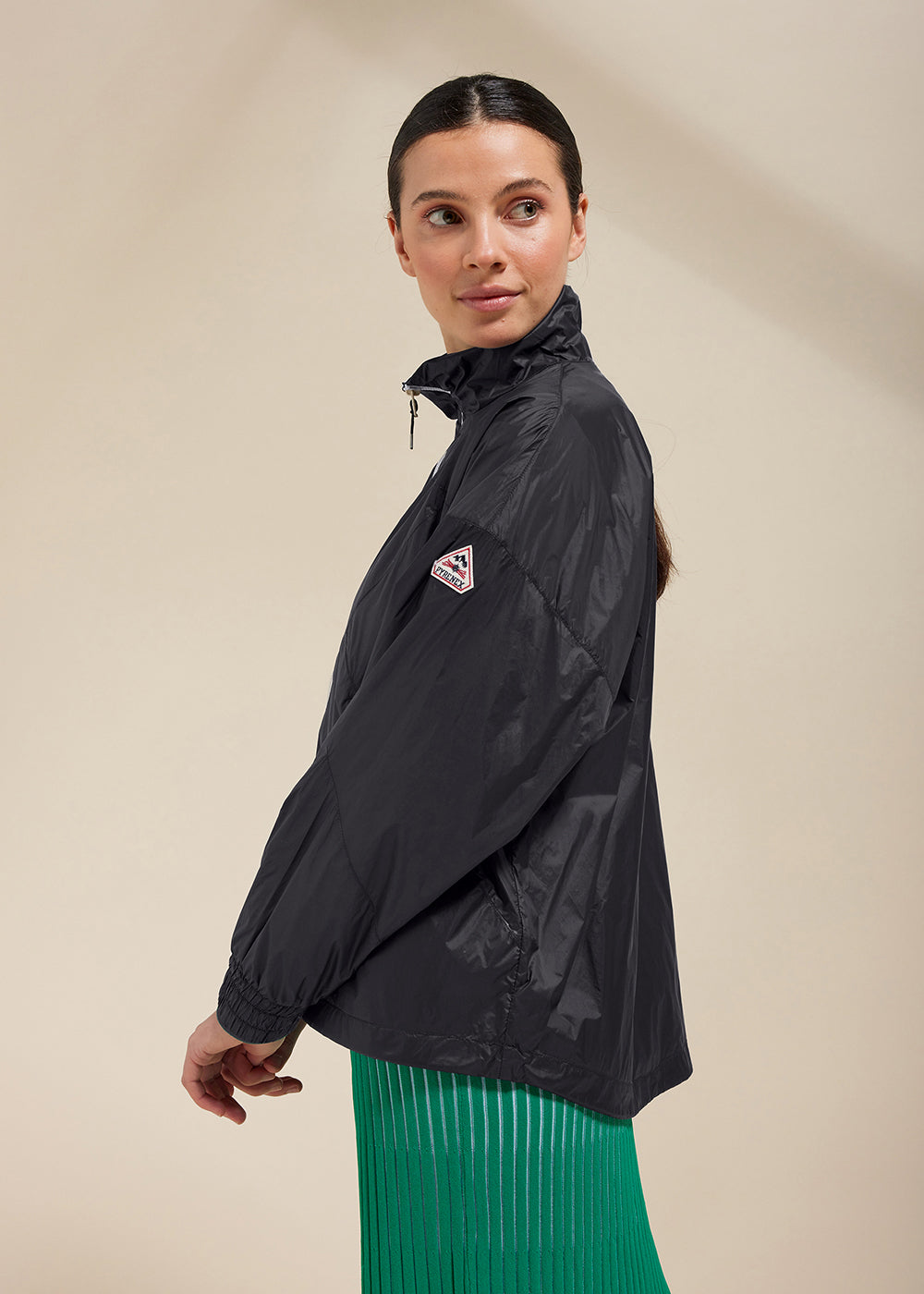 pyrenex-erine-coupe-vent-femme-black image 2