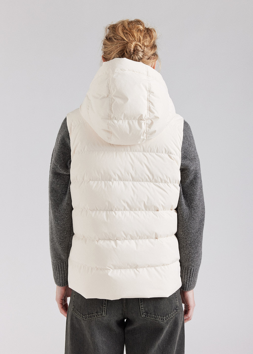 pyrenex-spoutnic-doudoune-sans-manches-femme-chalk-capuche image 4
