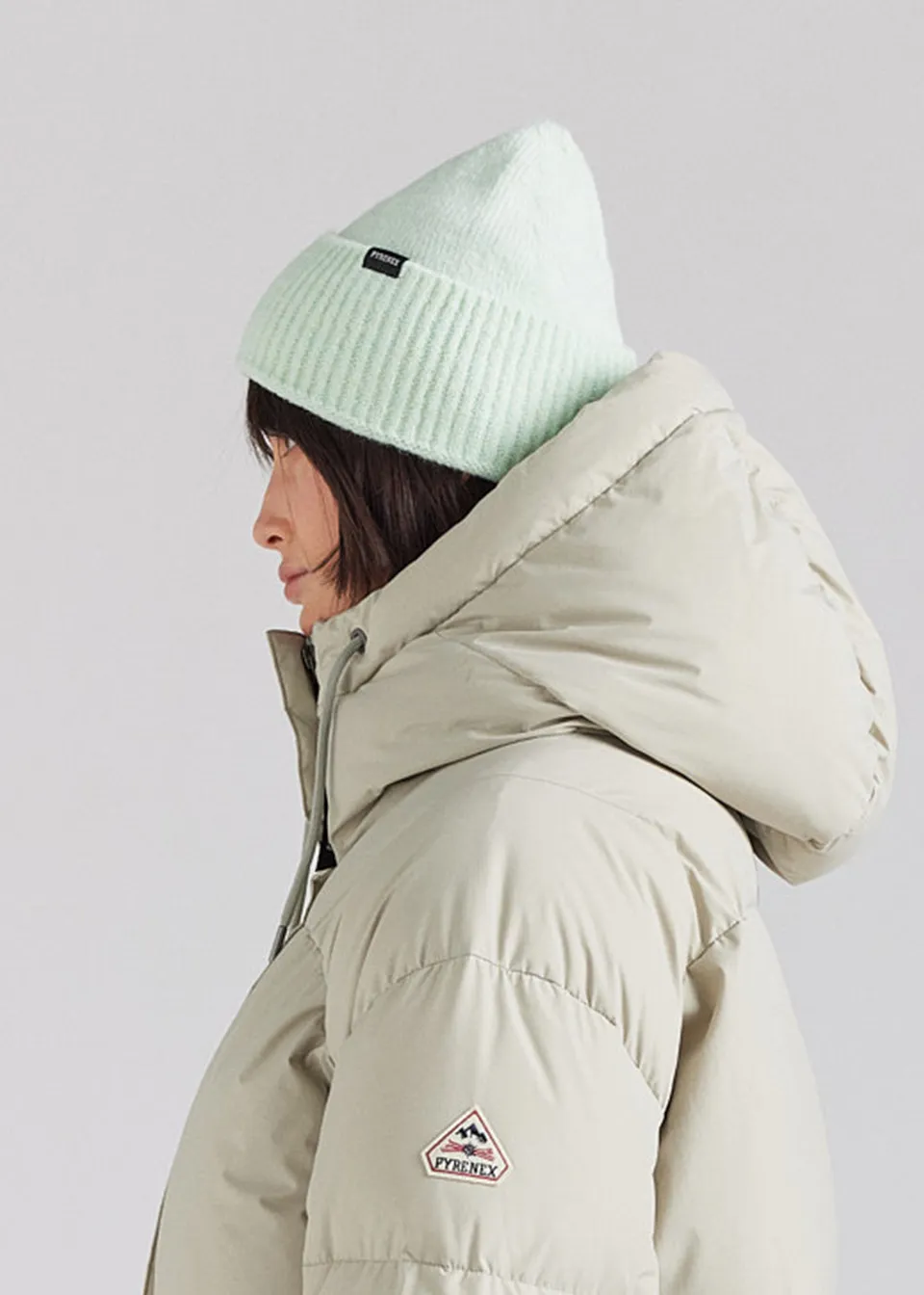 pyrenex-soazig-2-bonnet-en-laine-pale-aqua image 1