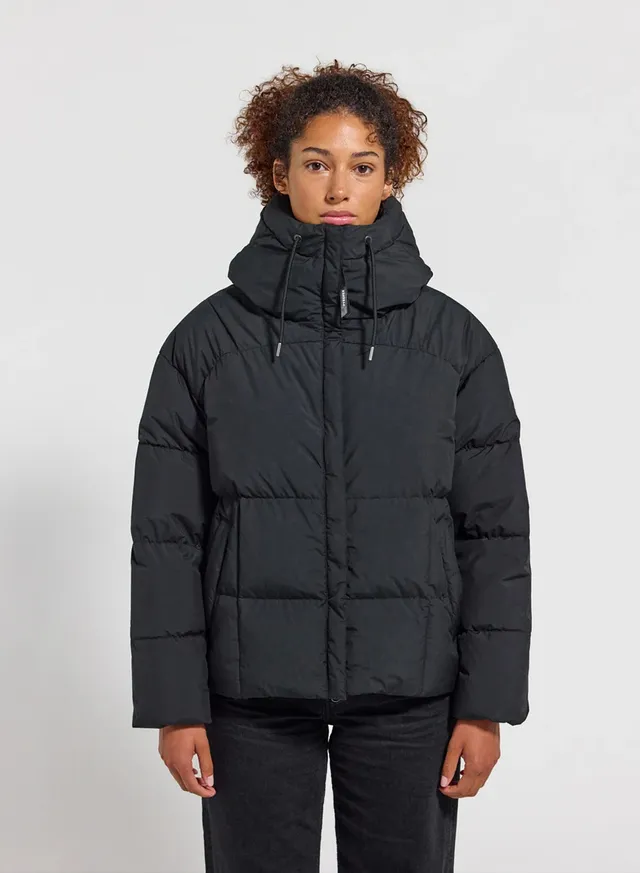 pyrenex-harmonie-doudoune-femme-capuche-enveloppante-noire image 1
