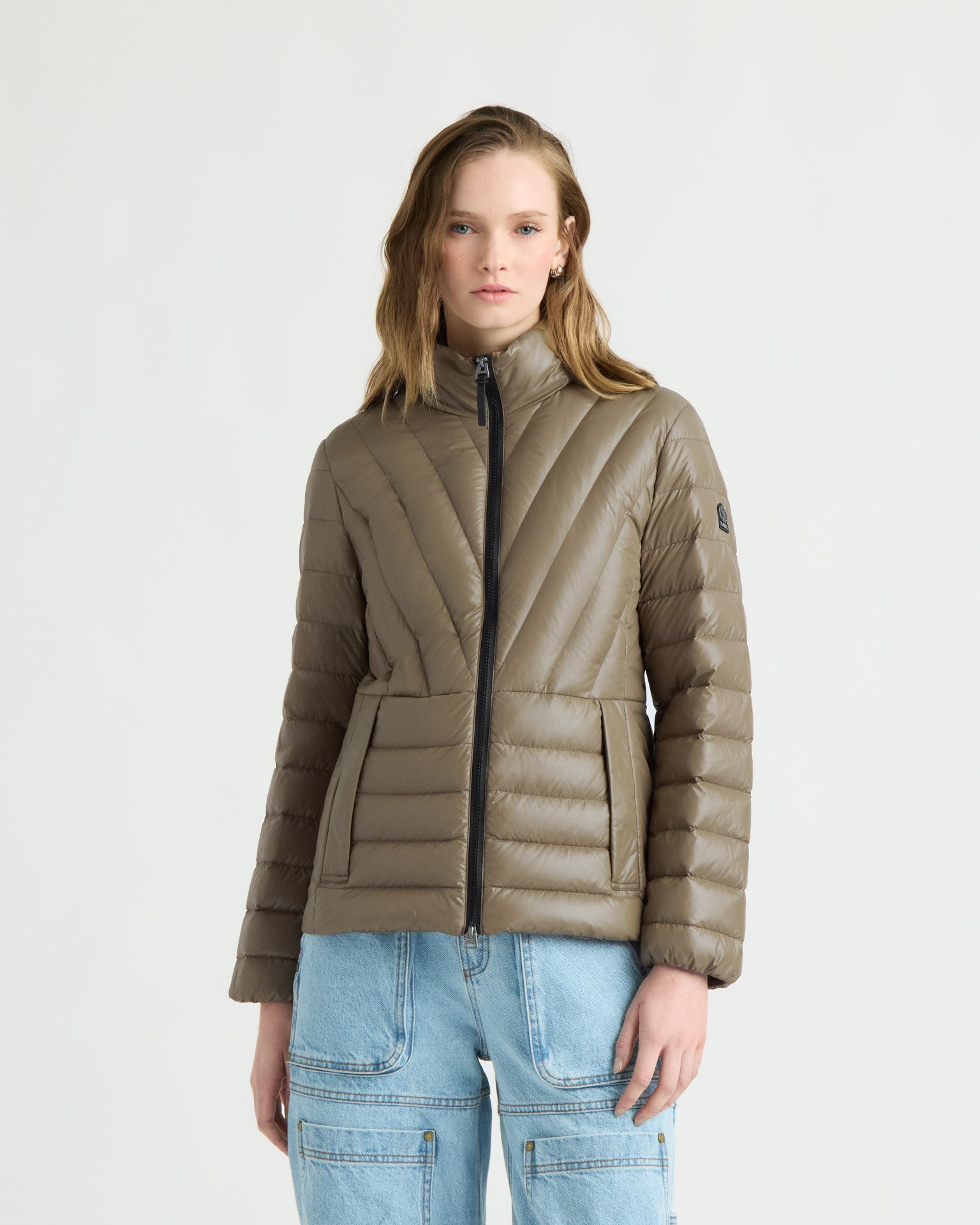 kanuk-sarre-veste-compressible-capuche-femme image 3