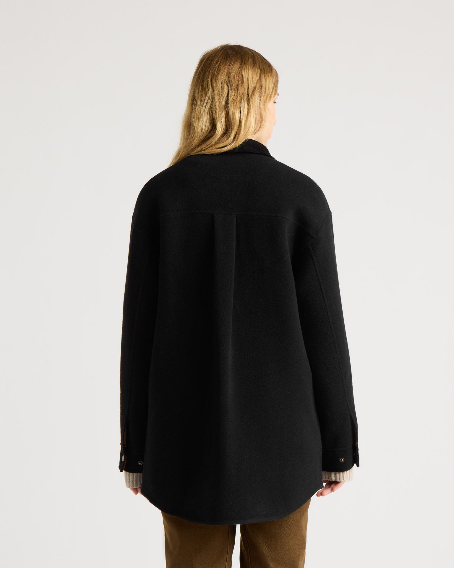 kanuk-alma-surchemise-en-laine-femme-mi-longue image 4