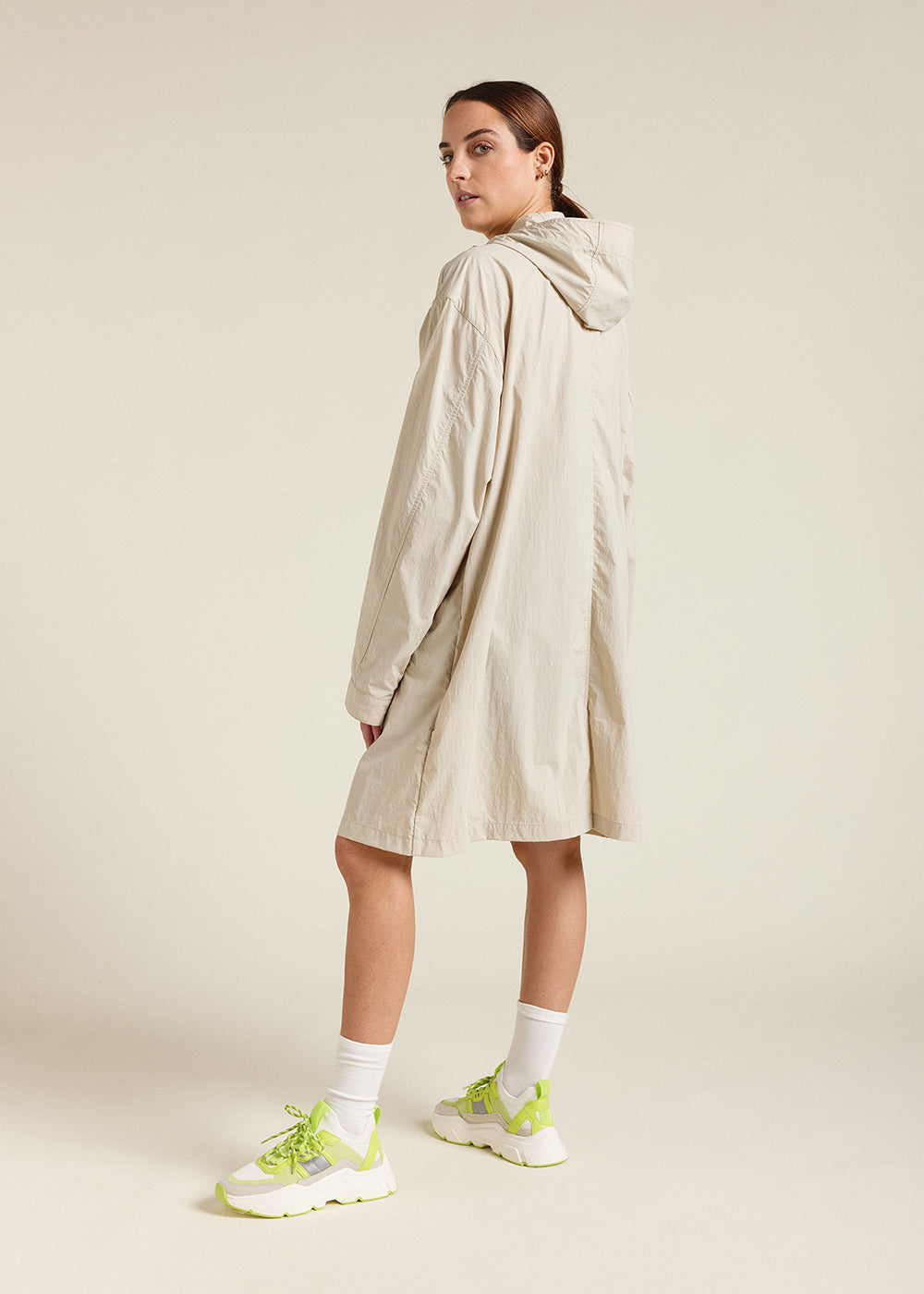 pyrenex-torrent-coupe-vent-long-capuche-unisexe-oyster-gray image 8