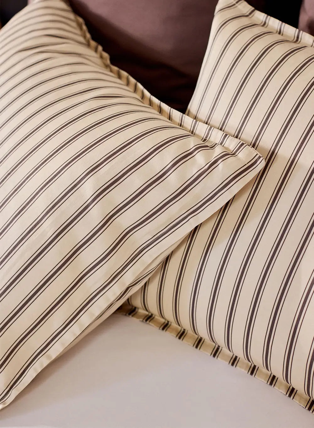 pyrenex-lily-lot-2-taies-d-oreiller-rayures-marron-cru-coton-tencel image 1