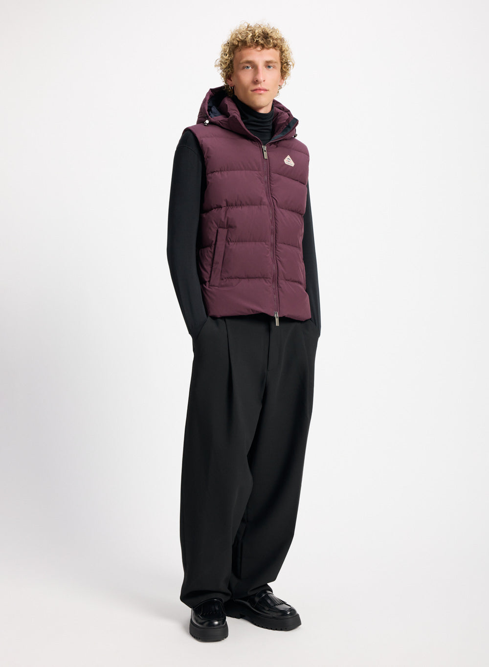pyrenex-spoutnic-gilet-sans-manche-bordeaux-capuche-amovible image 2