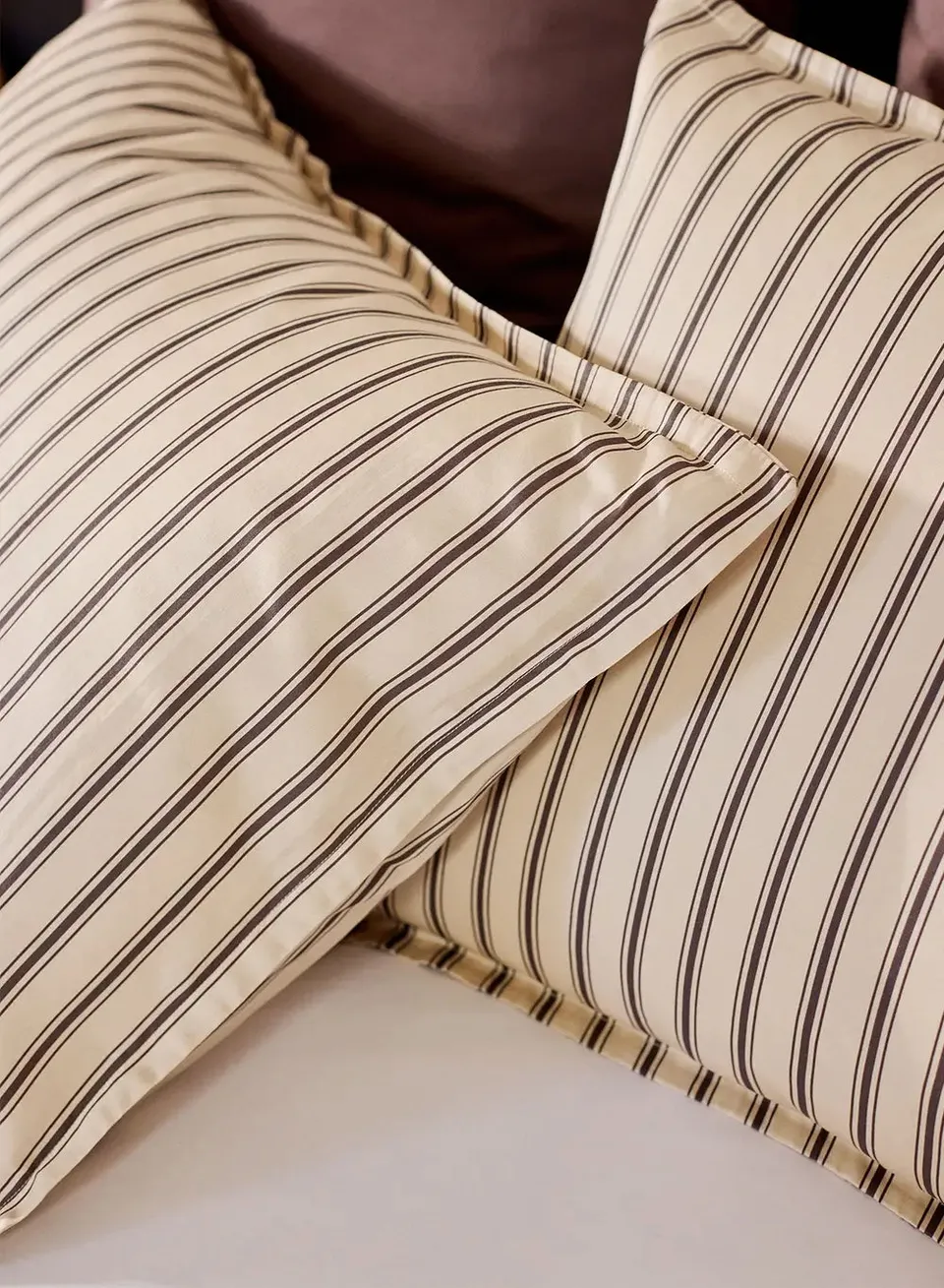 pyrenex-lily-lot-2-taies-d-oreiller-rayures-marron-cru-coton-tencel image 1