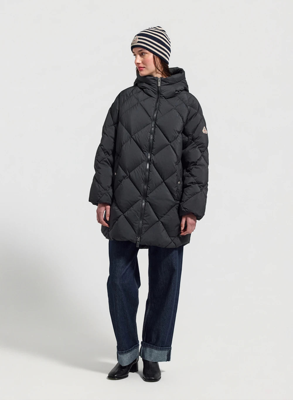 pyrenex-adele-parka-doudoune-longue-femme-capuche-noire image 2