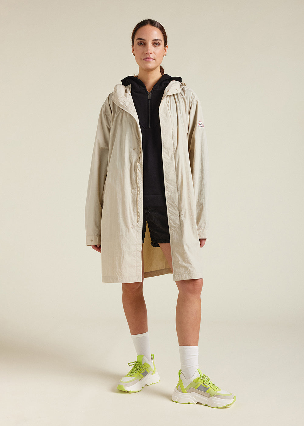 pyrenex-torrent-coupe-vent-long-capuche-unisexe-oyster-gray image 2