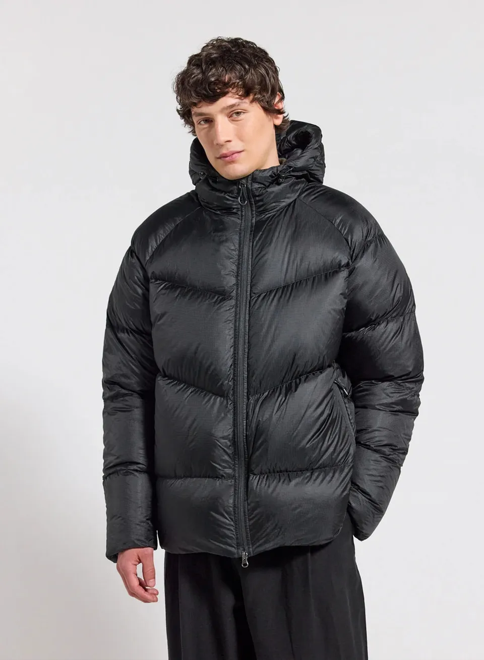 pyrenex-helium-doudoune-hiver-capuche-homme-noire image 1