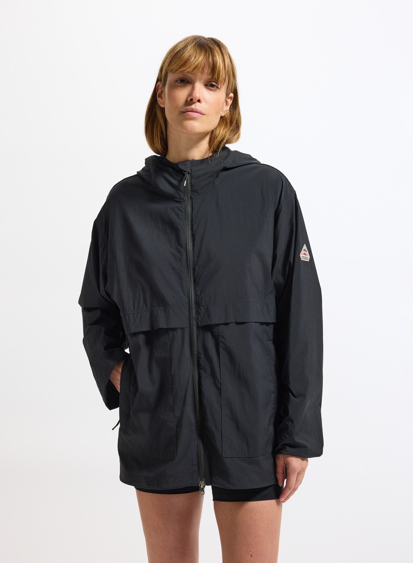 coupe-vent-pyrenex-soulere-unisexe-capuche-noir image 2