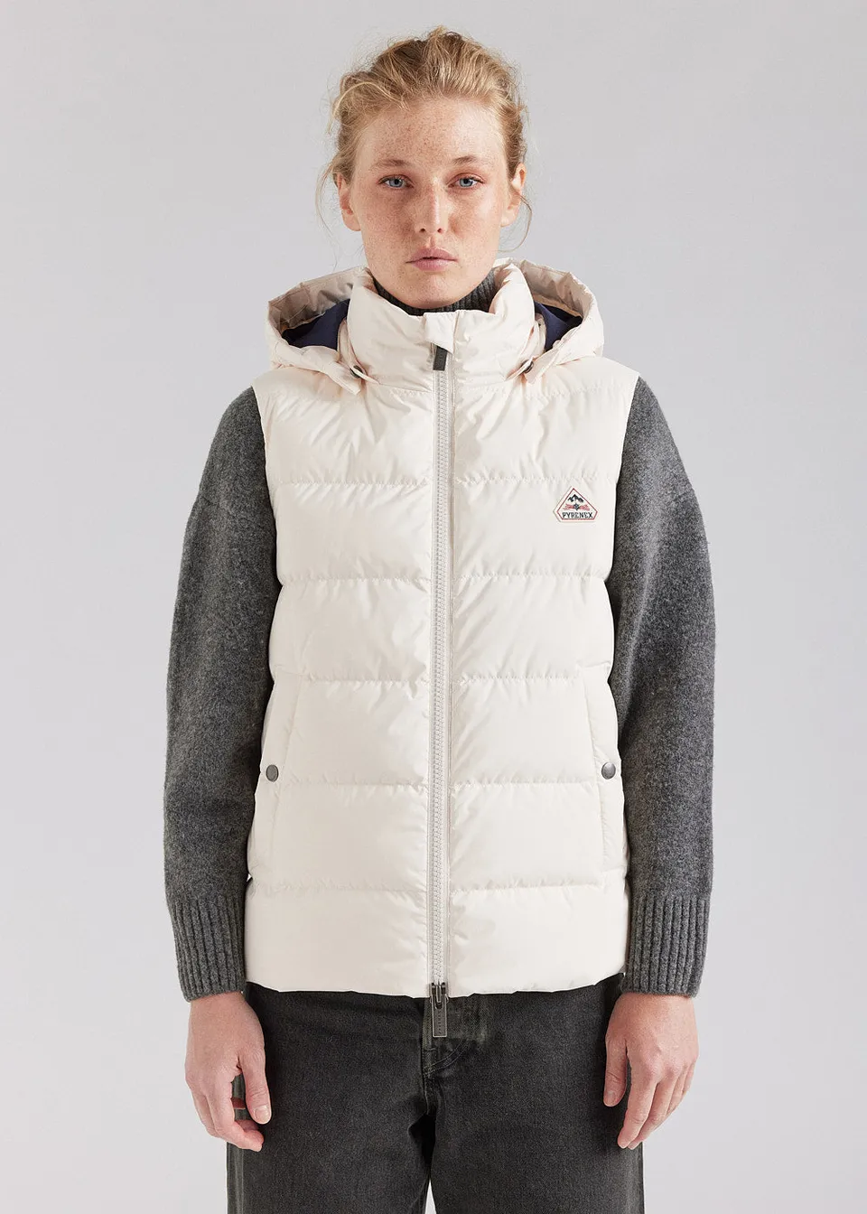 pyrenex-spoutnic-doudoune-sans-manches-femme-chalk-capuche image 1