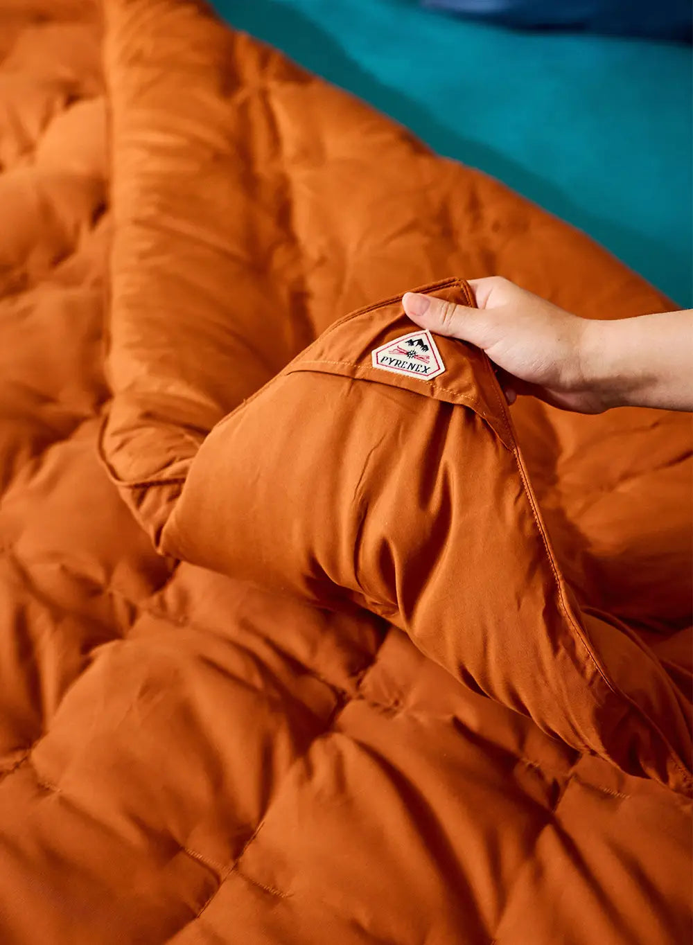 pyrenex-caresse-plaid-duvet-rouille-70-duvet image 4