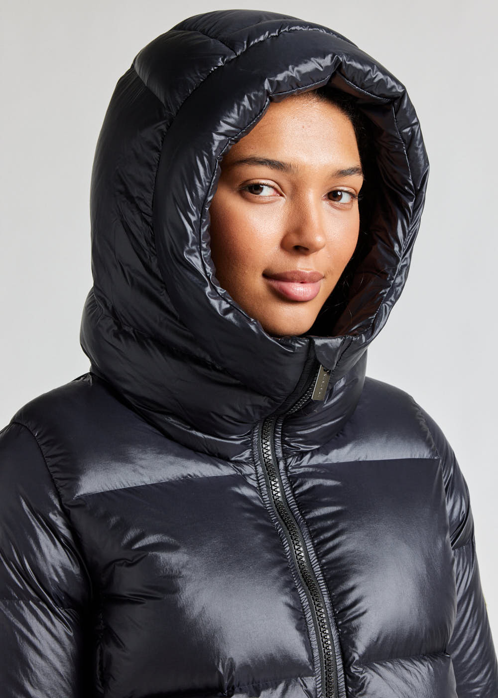 pyrenex-karla-black-doudoune-femme-capuche image 4