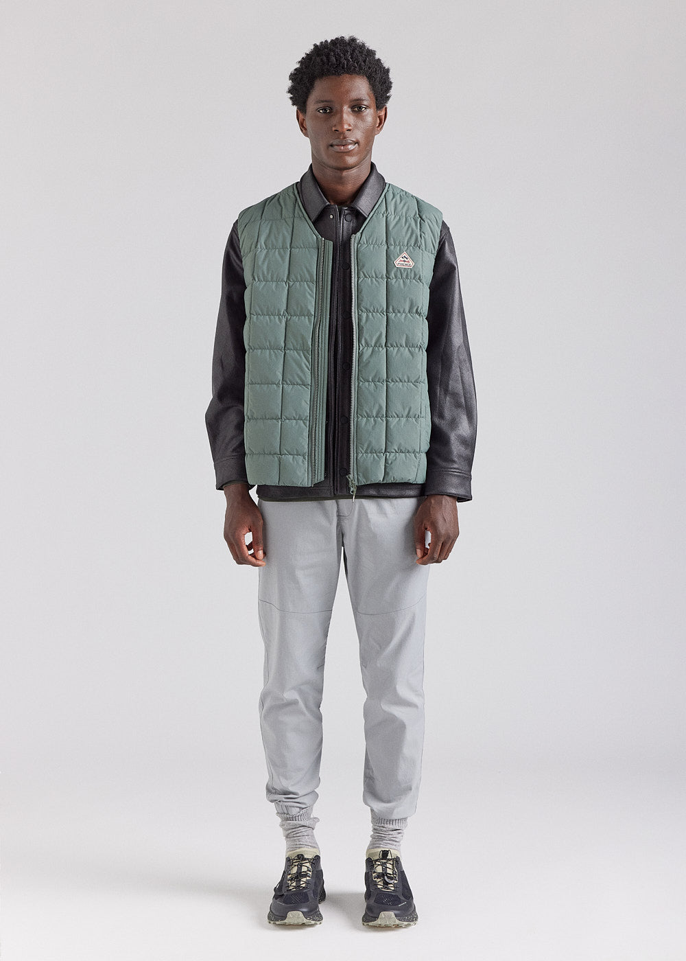 gilet-sans-manches-homme-pyrenex-ruler-jungle-grid-duvet-legend image 2