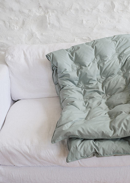 pyrenex-caresse-plaid-en-duvet-vert-de-gris image 2