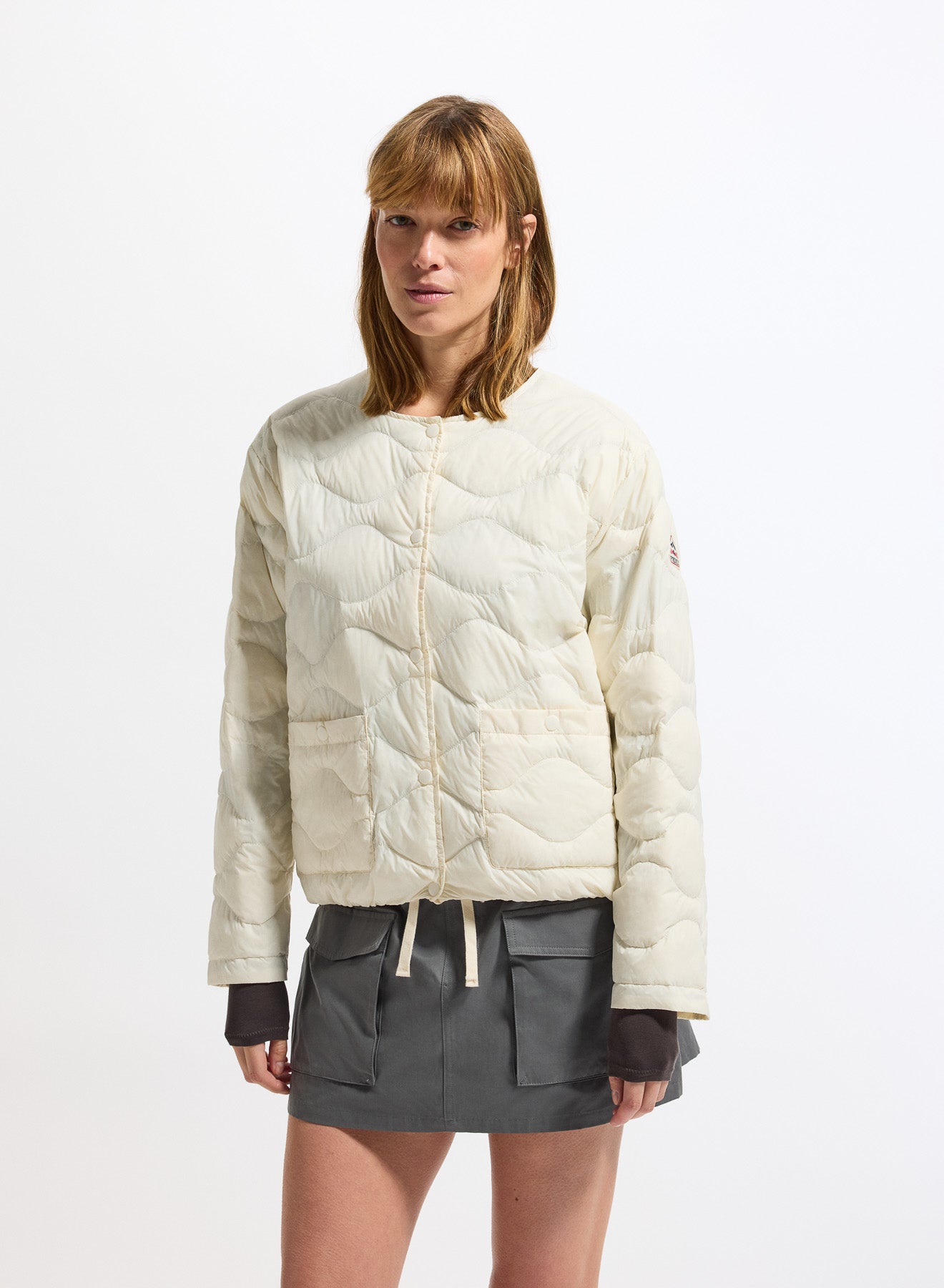 doudoune-ultra-l-g-re-femme-pyrenex-orite-blanche-boutons-pression image 1