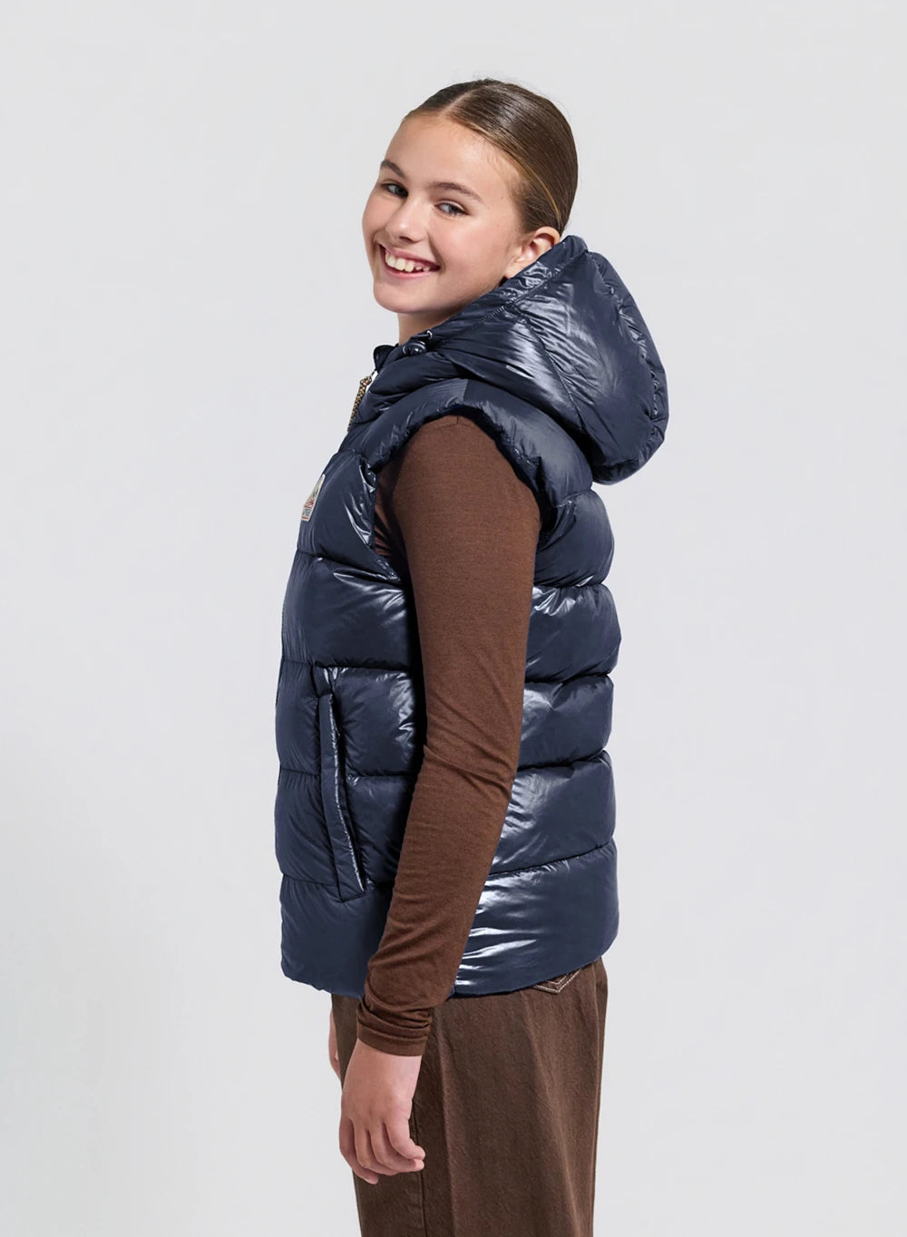 doudoune-sans-manches-enfant-pyrenex-john-bleu-marine-capuche image 6