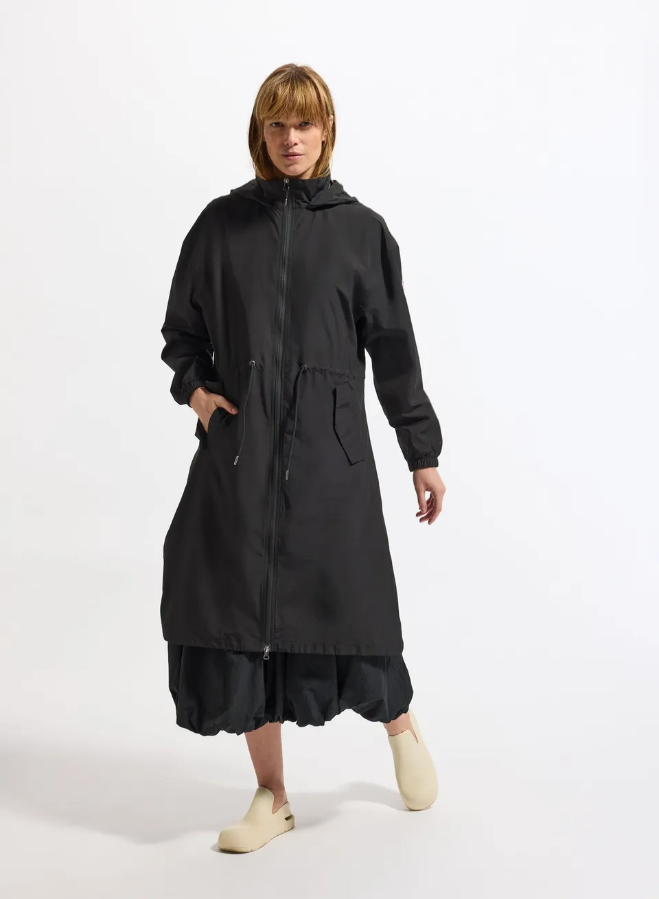 pyrenex-gemme-parka-longue-imperm-able-femme-noire-capuche image 1
