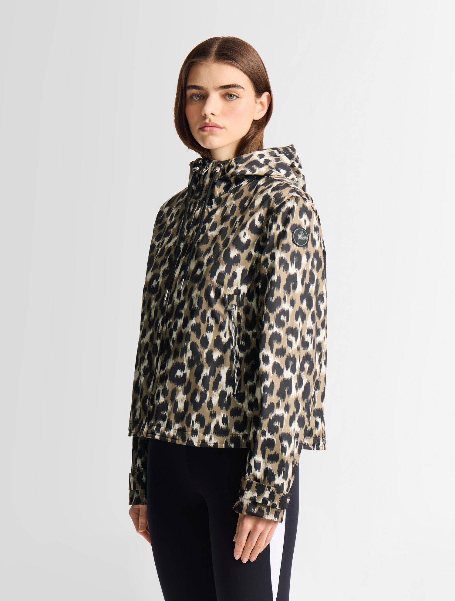 fusalp-kasima-leopard-blouson-3-couches-coupe-boxy image 2
