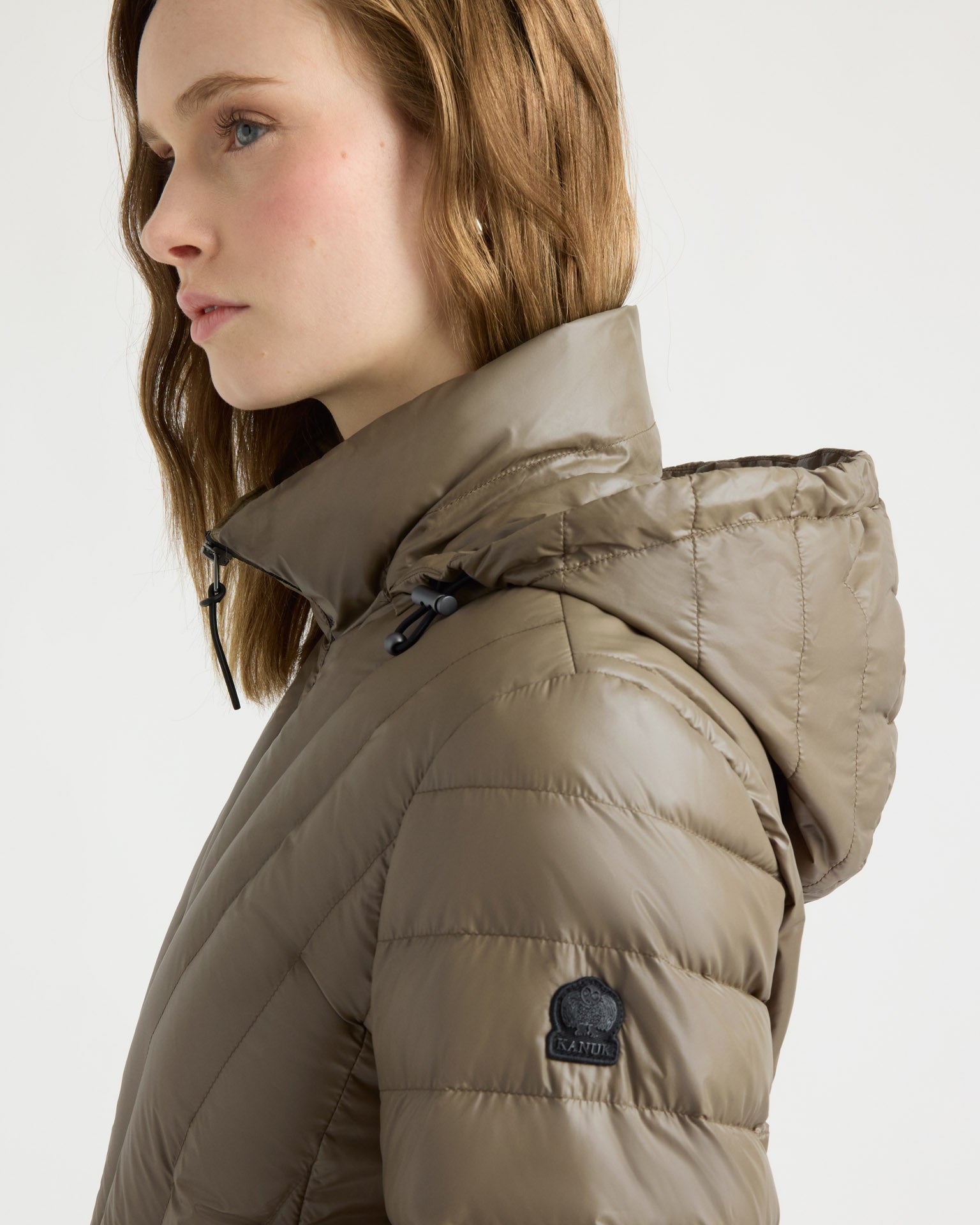 kanuk-sarre-veste-compressible-capuche-femme image 5