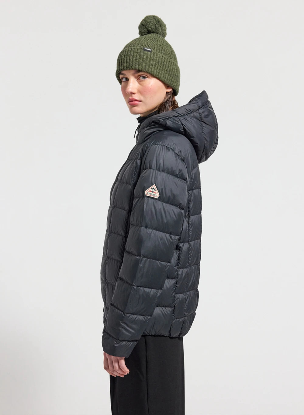pyrenex-sunray-doudoune-ultra-l-g-re-femme-noire-capuche image 3
