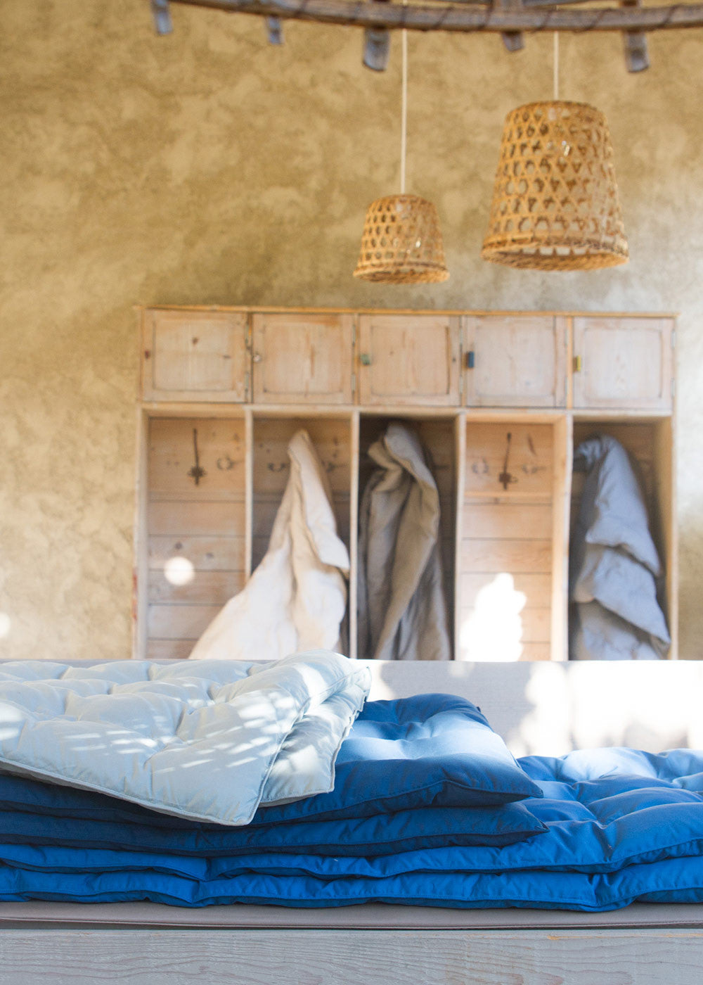 pyrenex-caresse-plaid-bleu-de-n-mes-duvet image 2