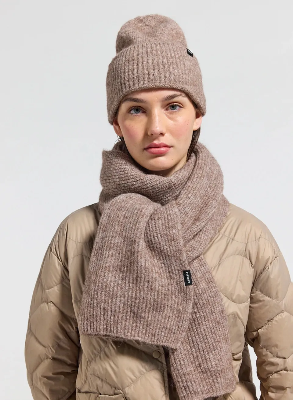 pyrenex-soazig-bonnet-en-laine-beige image 1